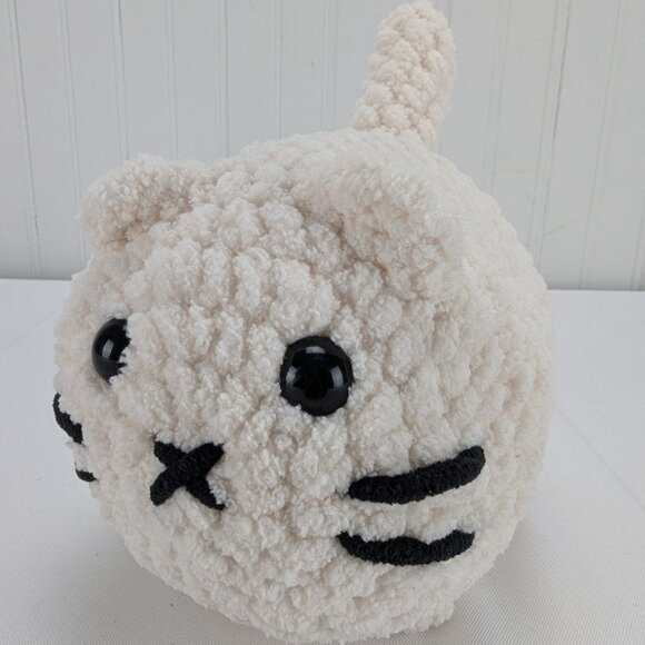 Amigurumi Crochet White Loaf Cat Plush 8" Stuffed Animal Black Eyes Nose Whisker - Picture 1 of 8